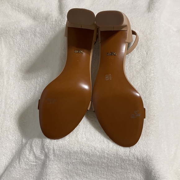 NWOT  Heel Sandal with Coach Link, - Picture 6 of 6